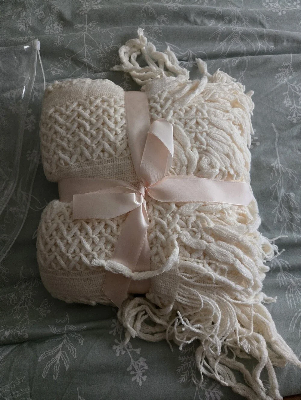 Amazon Cozy Knit Throw Blanket - Cream - NEW And NEVER USED